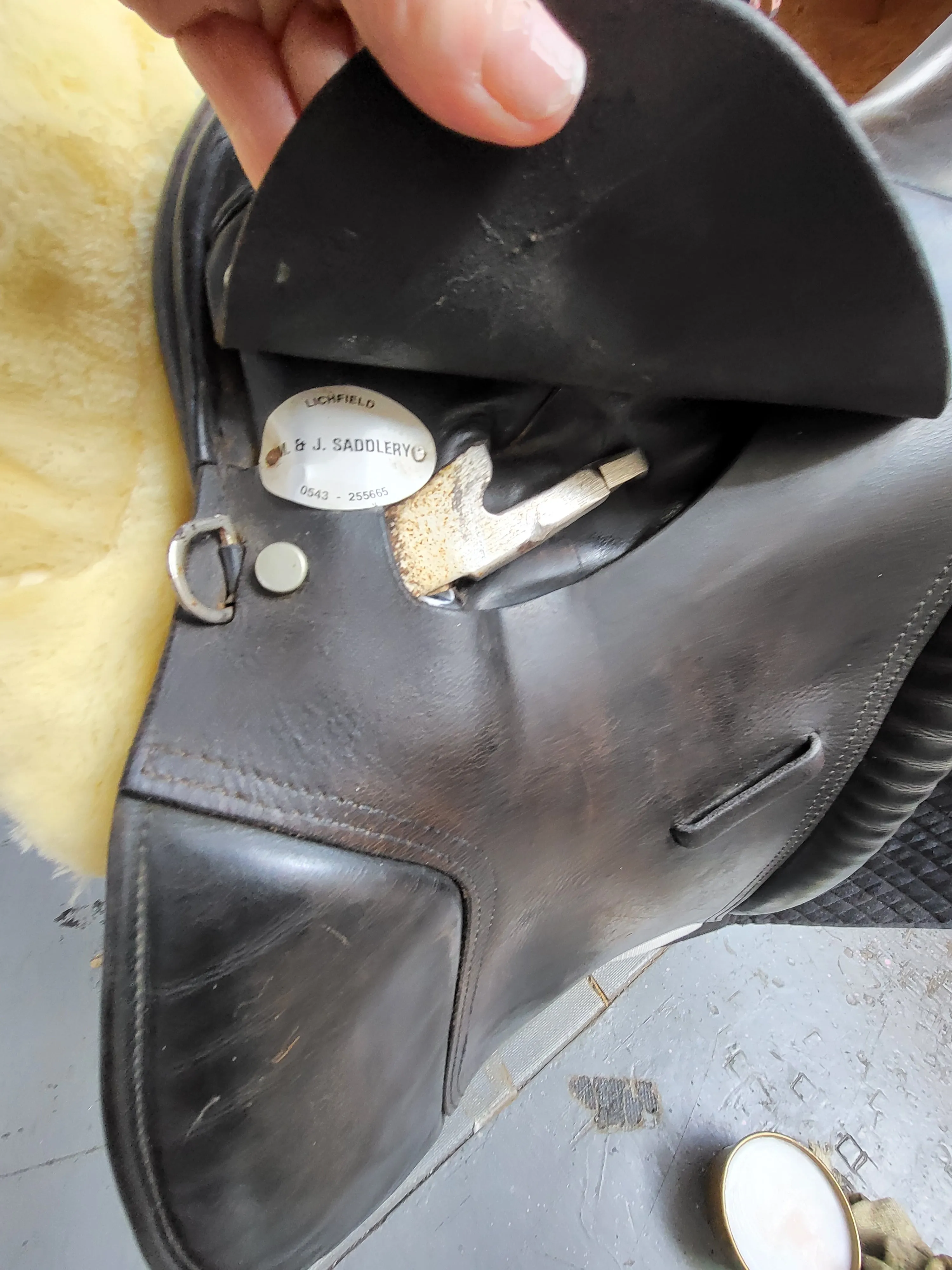 18" Med fit Lichfield M J Saddlery