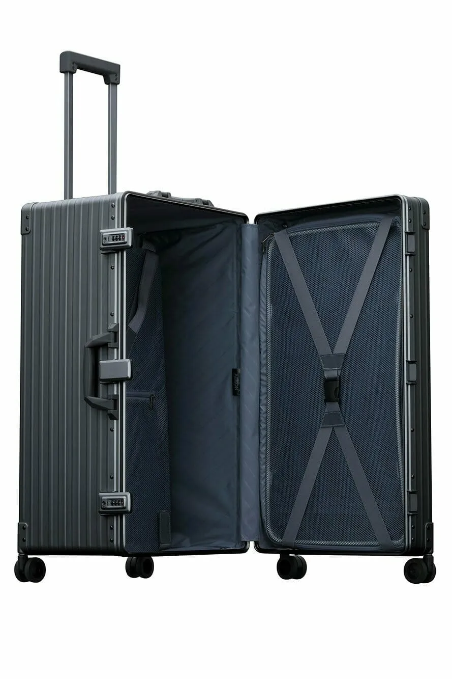 Aleon 30" Aluminum International Trunk - Onyx
