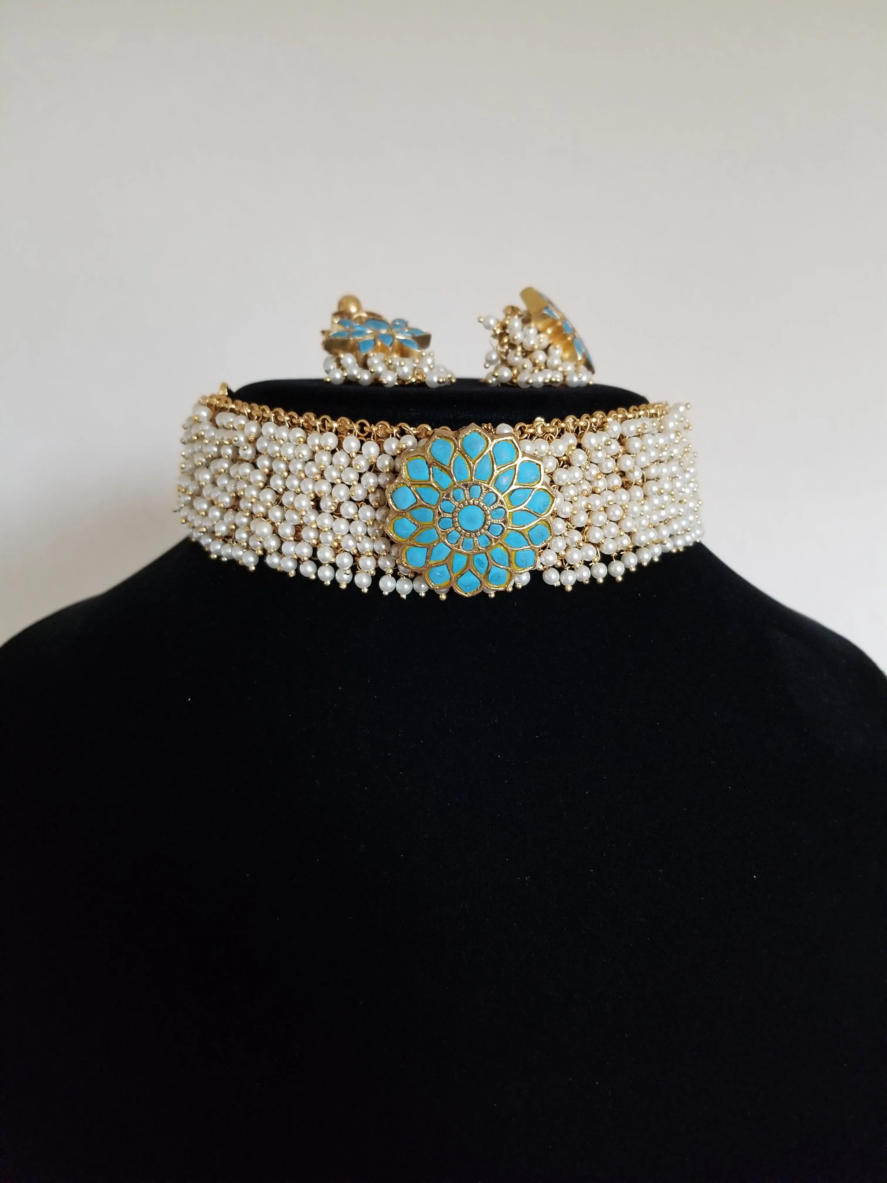Aqua Ashwi Pearl Choker JV56