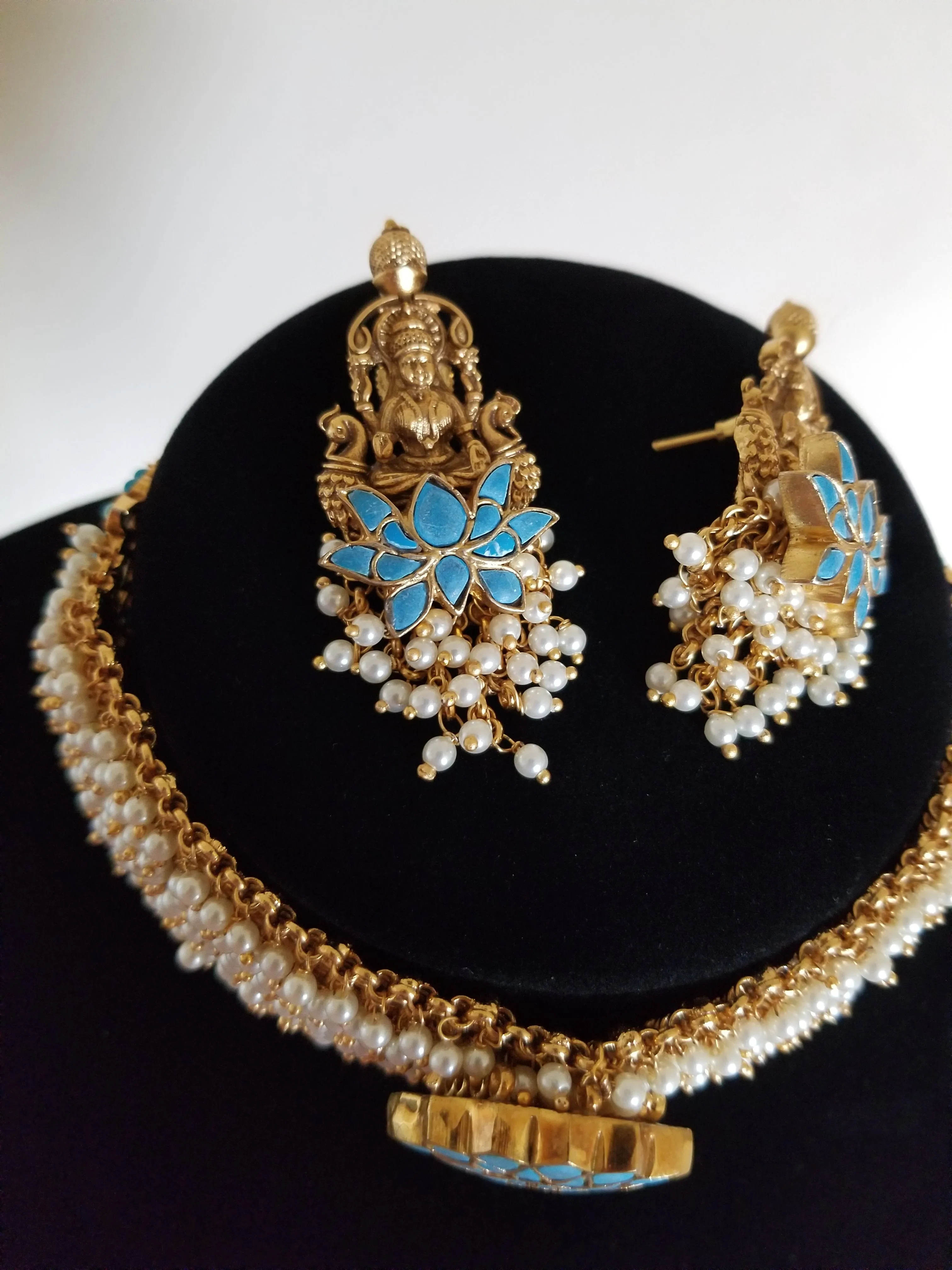 Aqua Ashwi Pearl Choker JV56