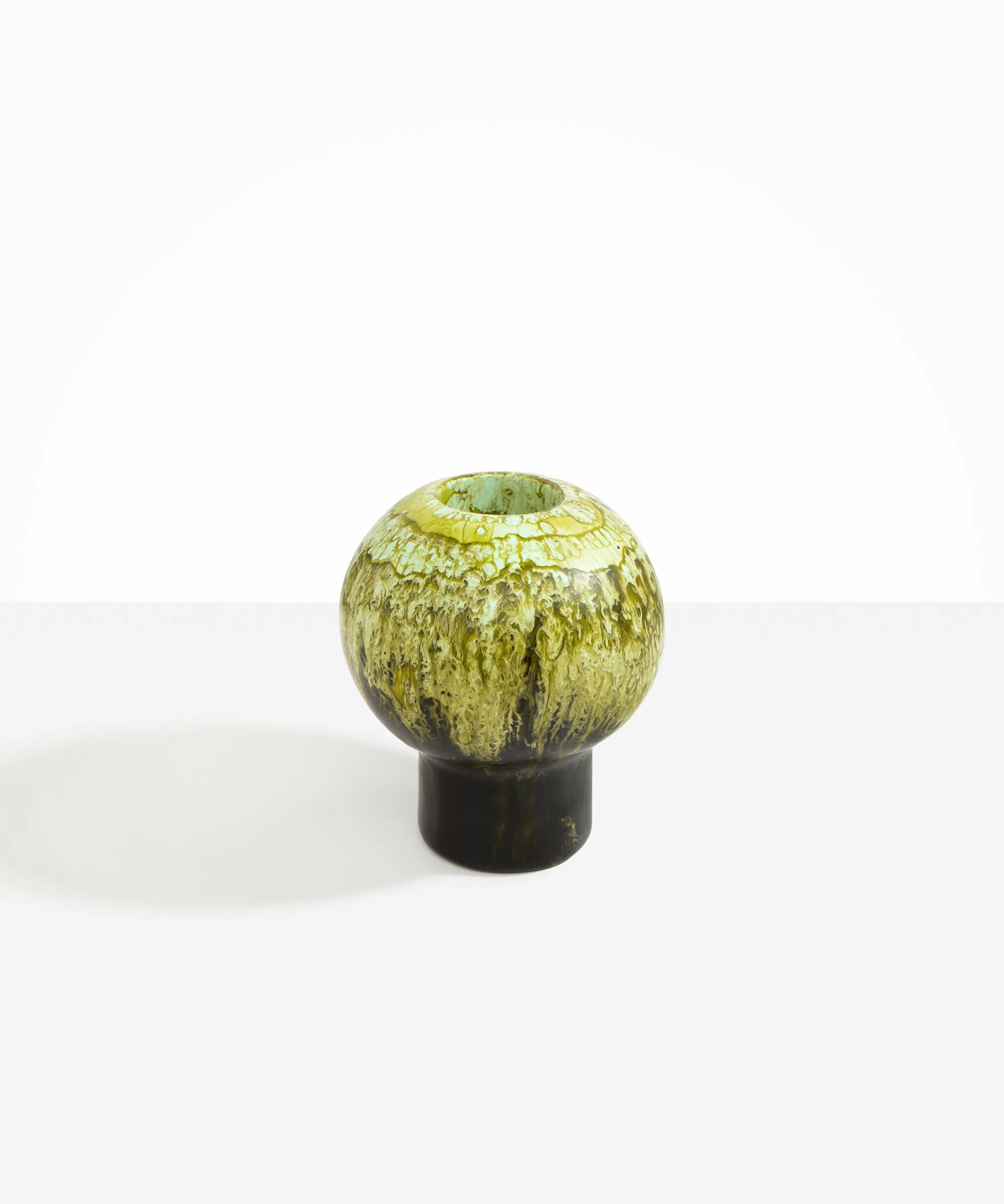 Bold Pearl Vase