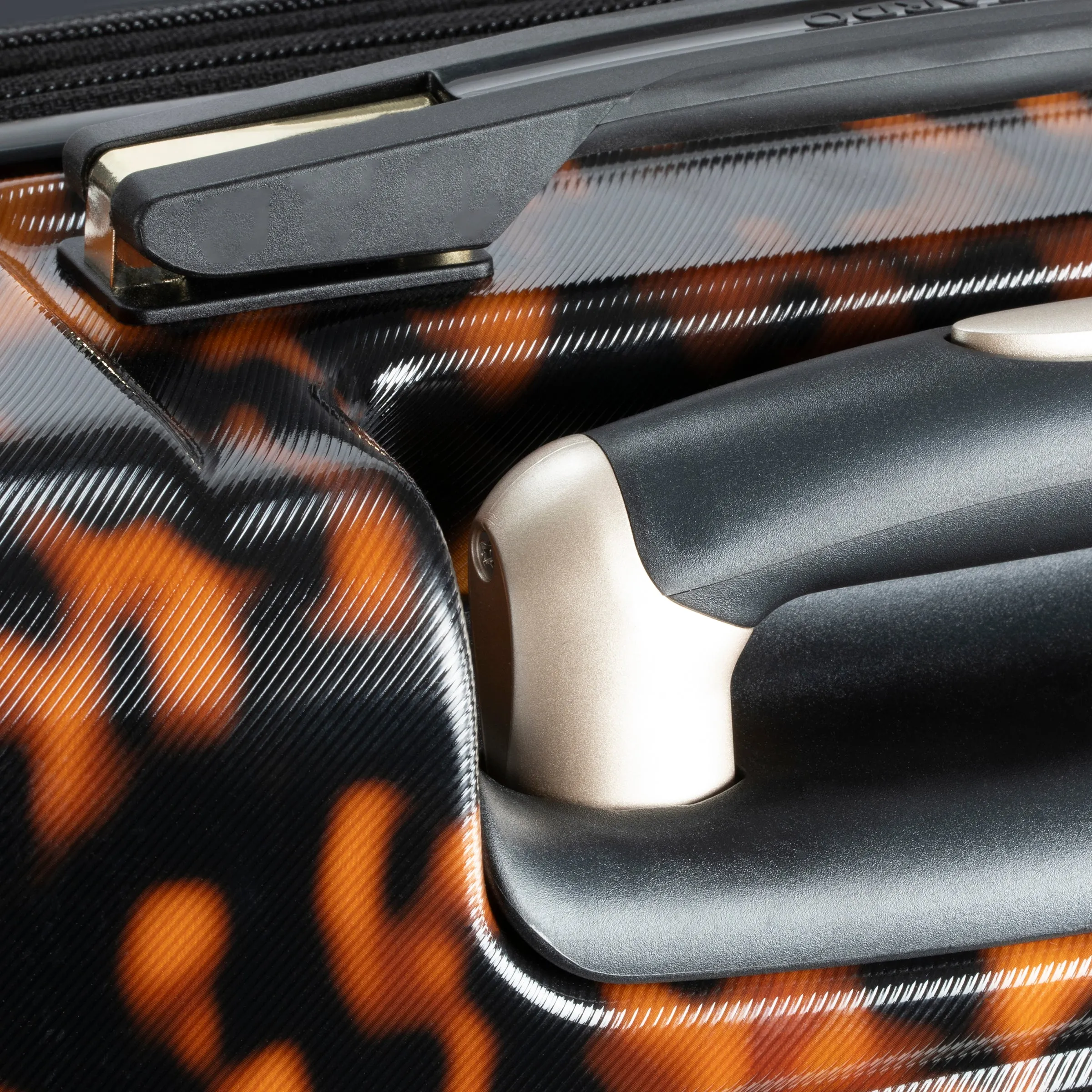 Cambria Hardside Large Check-In Expandable Spinner