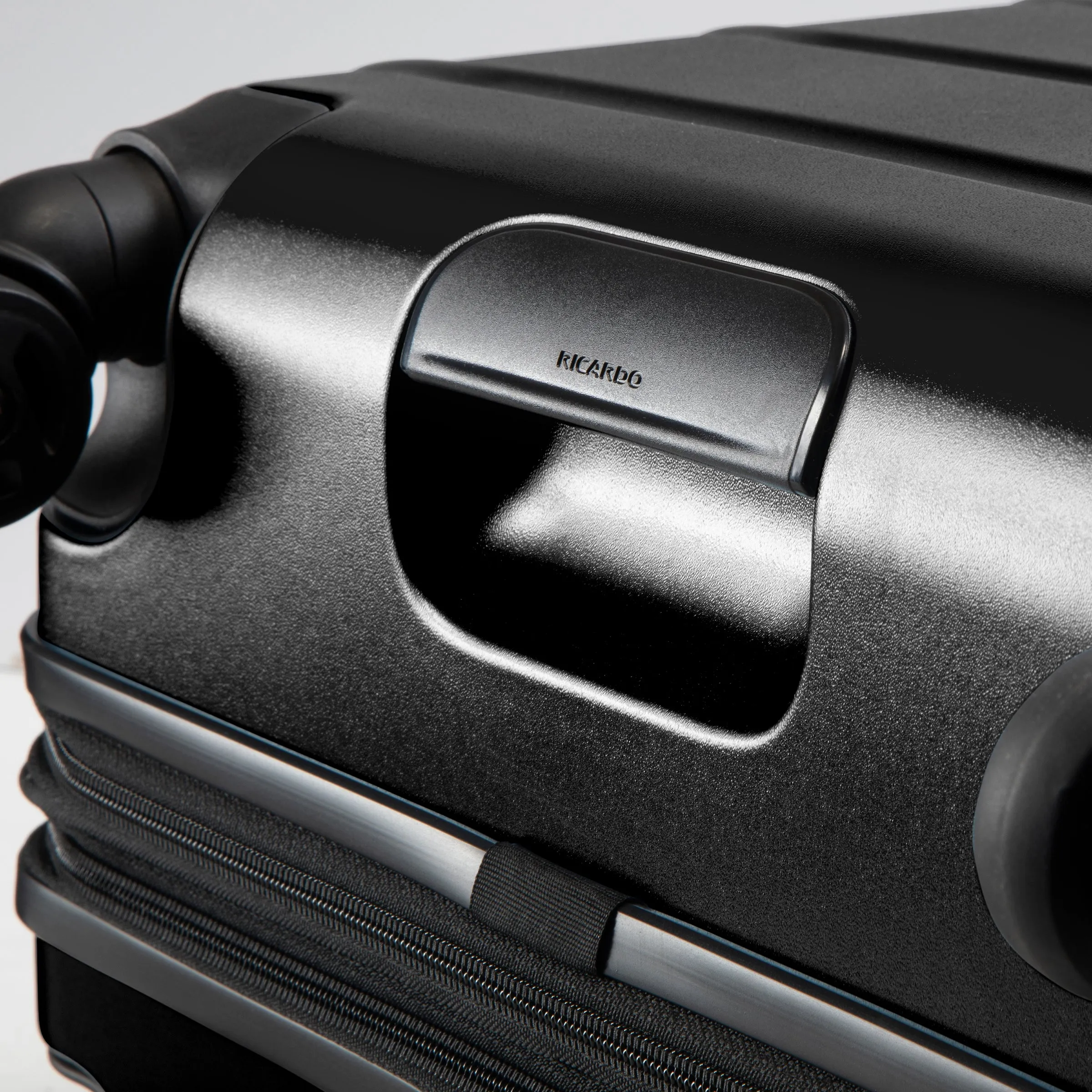 Cambria Hardside Large Check-In Expandable Spinner