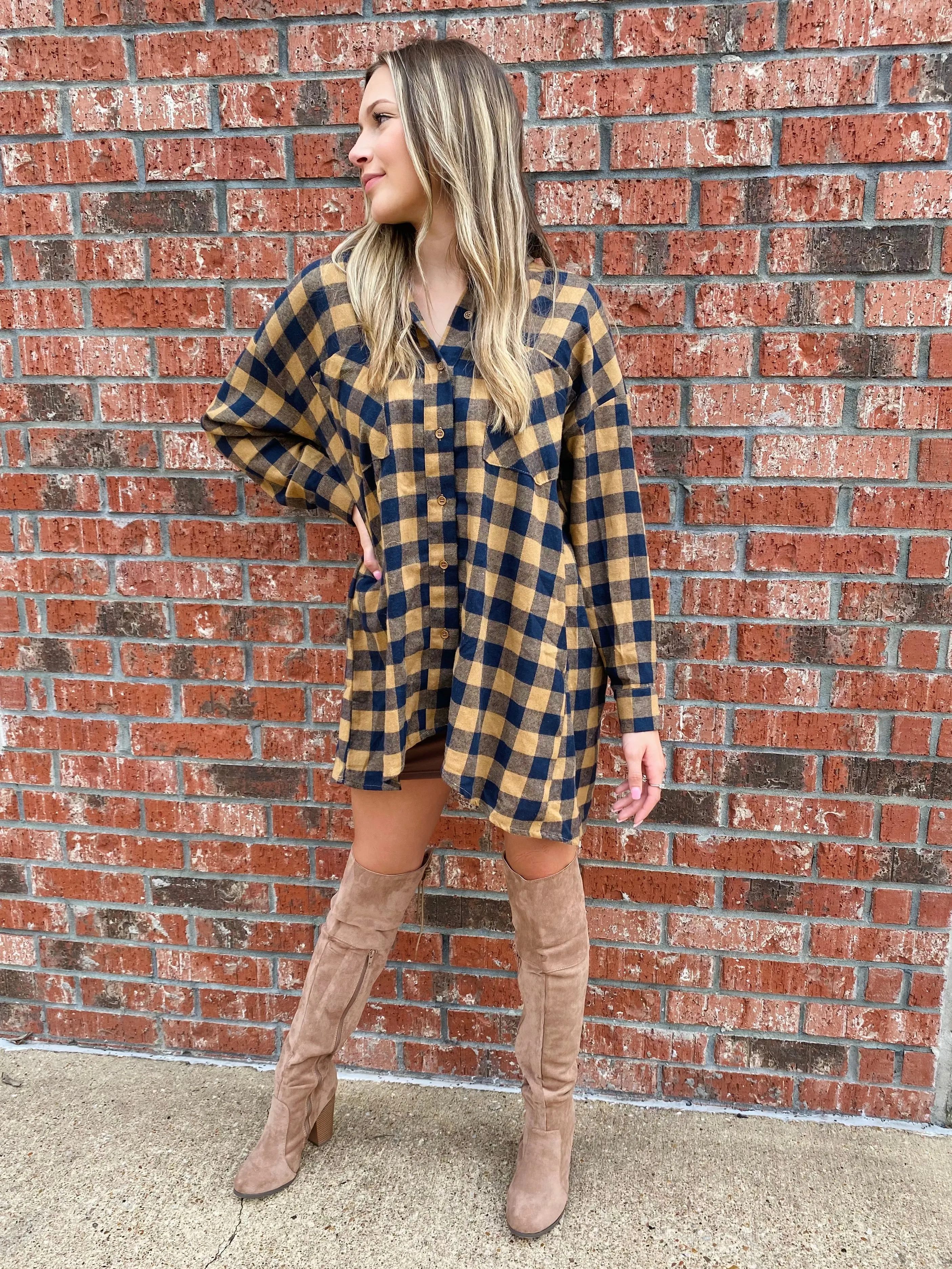 Check My Schedule Tunic: Tan/Navy