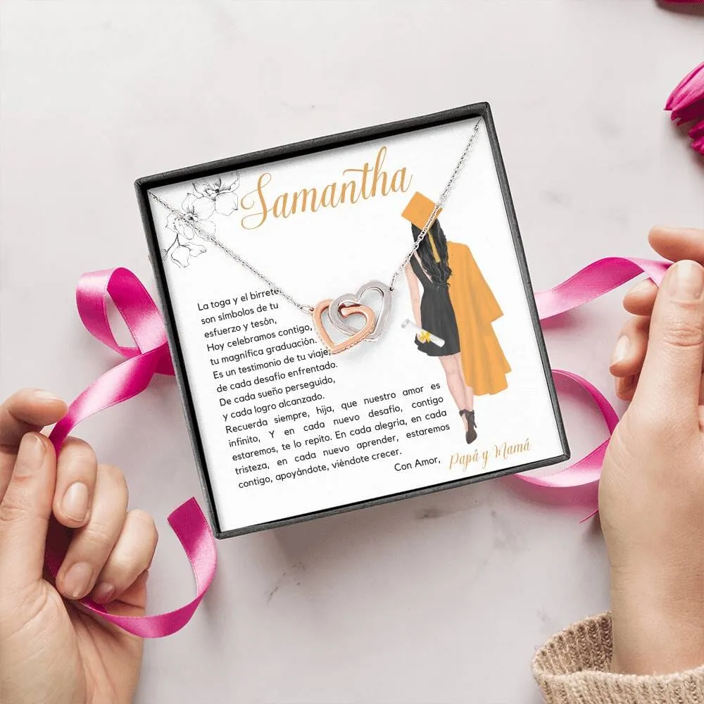 El Regalo Perfecto para Celebrar su Graduación, Collar Corazones Entrelazados con Tarjeta Personalizada