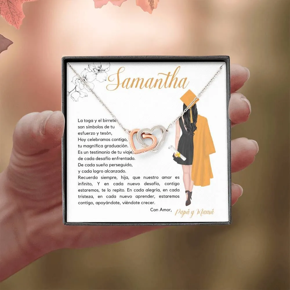 El Regalo Perfecto para Celebrar su Graduación, Collar Corazones Entrelazados con Tarjeta Personalizada