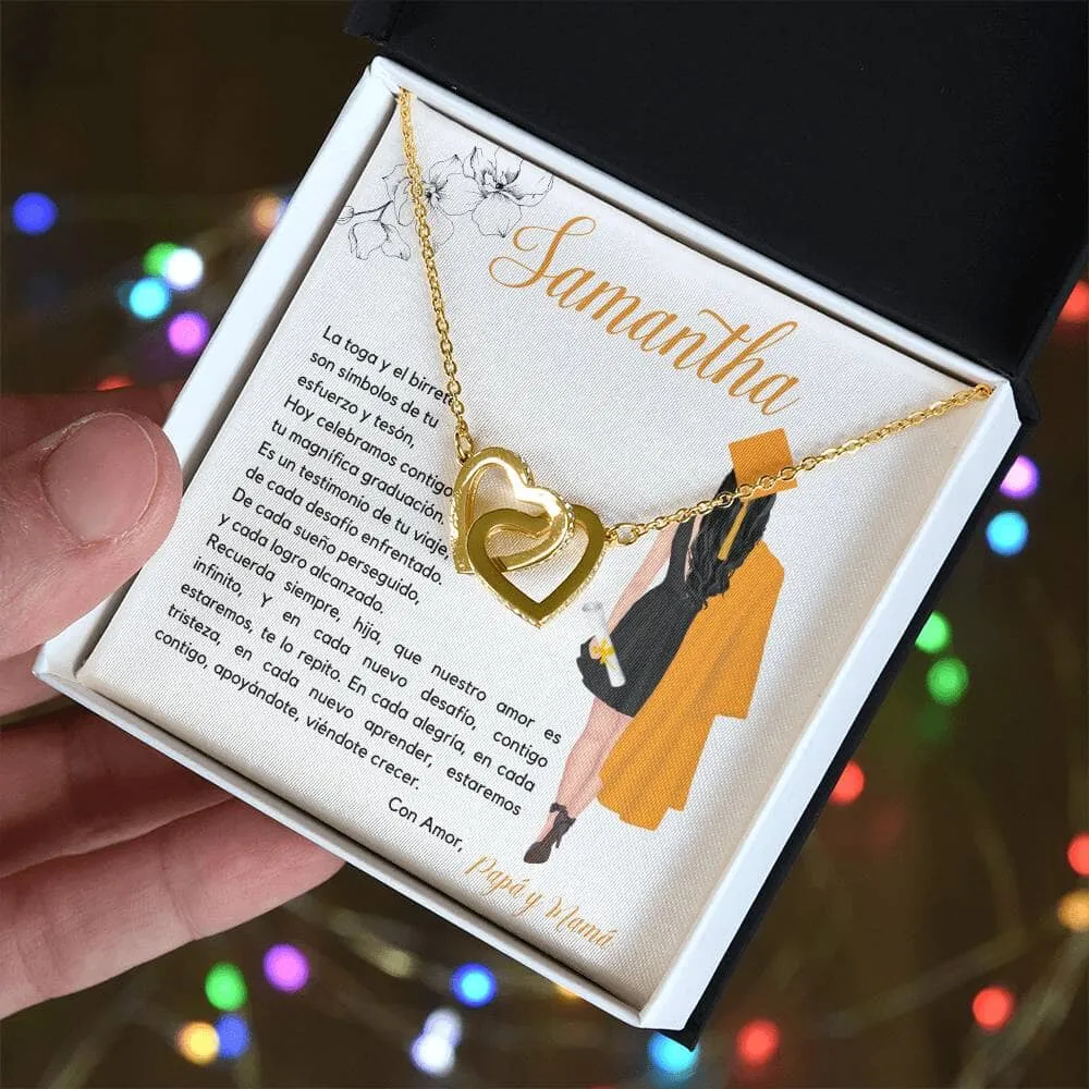 El Regalo Perfecto para Celebrar su Graduación, Collar Corazones Entrelazados con Tarjeta Personalizada
