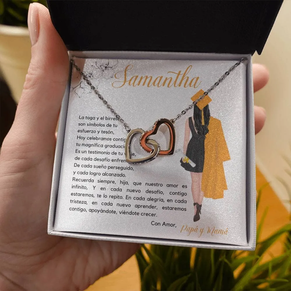 El Regalo Perfecto para Celebrar su Graduación, Collar Corazones Entrelazados con Tarjeta Personalizada