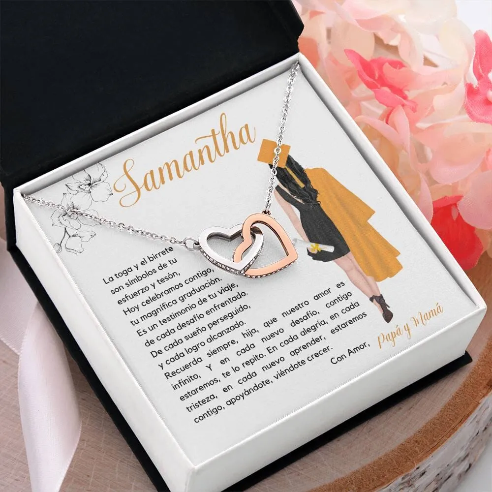 El Regalo Perfecto para Celebrar su Graduación, Collar Corazones Entrelazados con Tarjeta Personalizada