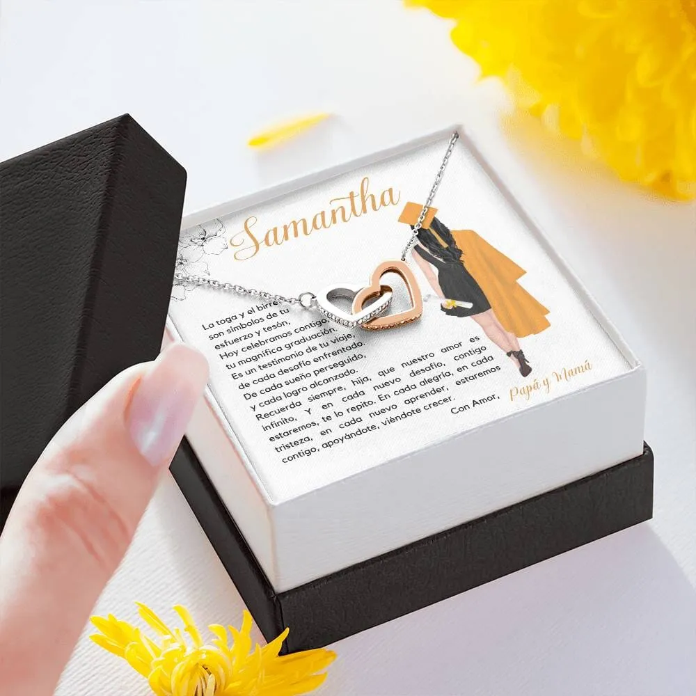 El Regalo Perfecto para Celebrar su Graduación, Collar Corazones Entrelazados con Tarjeta Personalizada