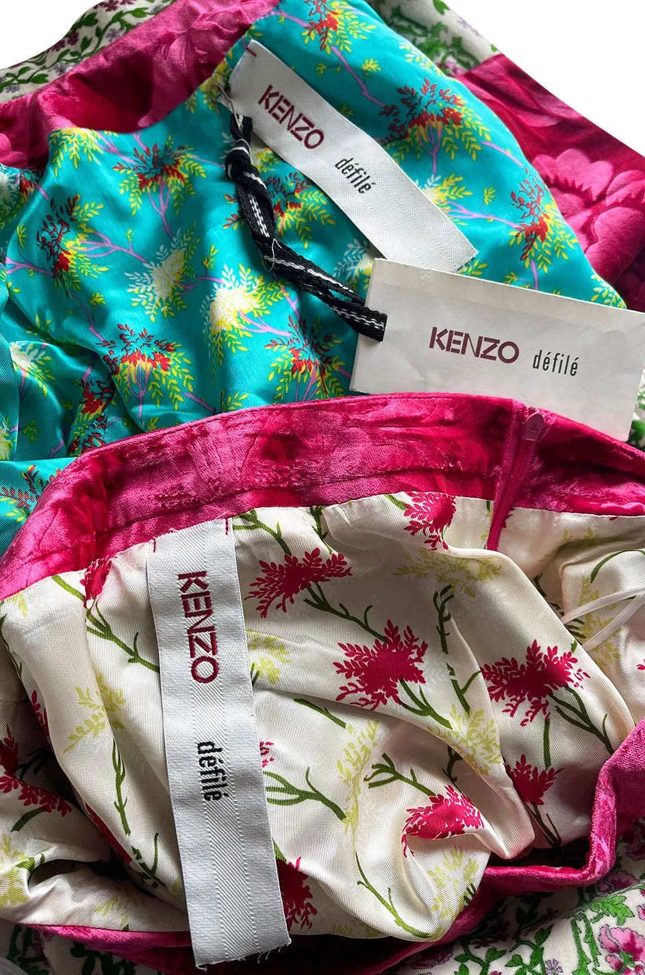Fall 2005 Kenzo Defile Printed Pink & Green Floral Velvet Suit w Contrasting Lining
