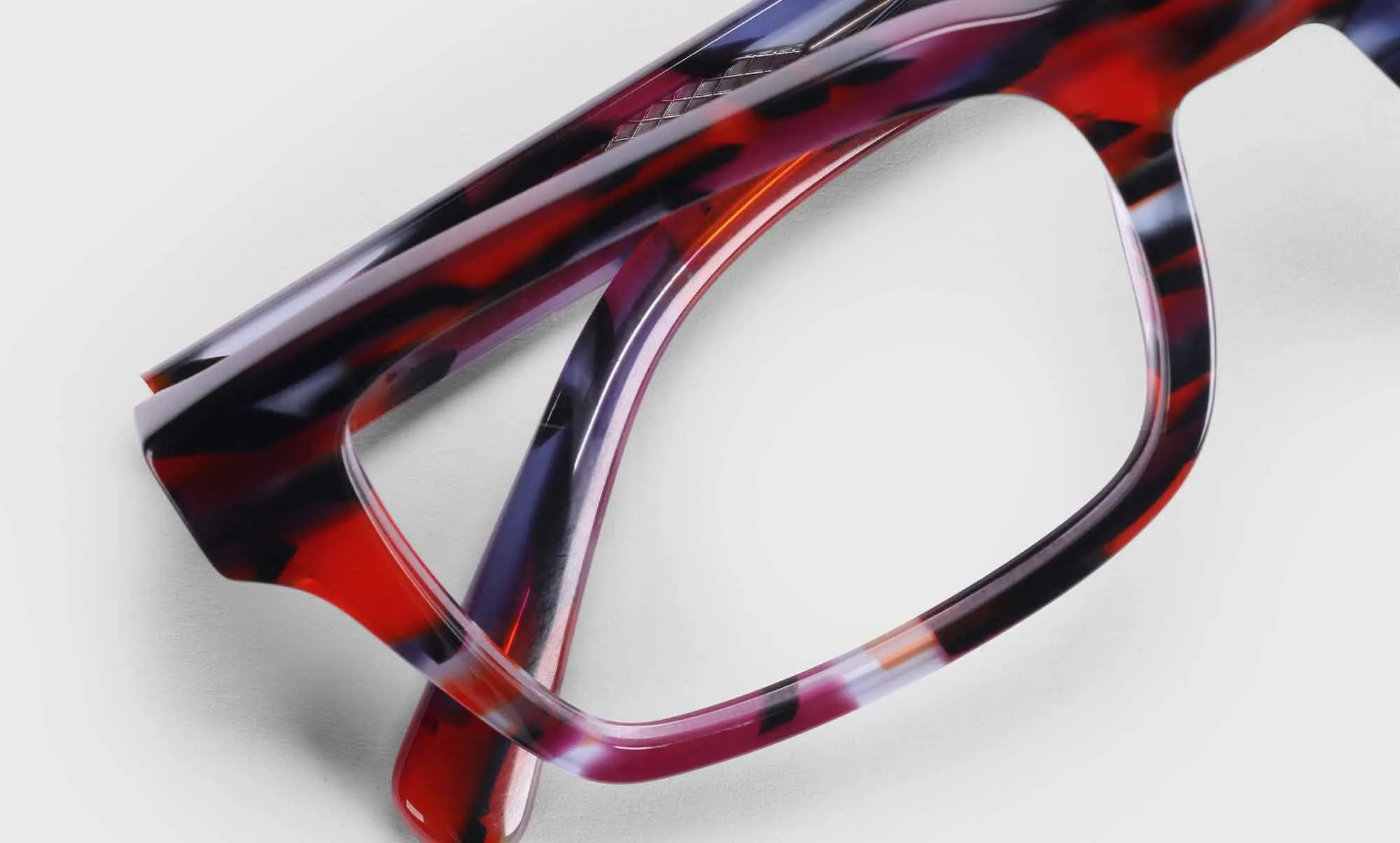 Fare n Square Color 01 - Red Multi-Stripe Front and Temples