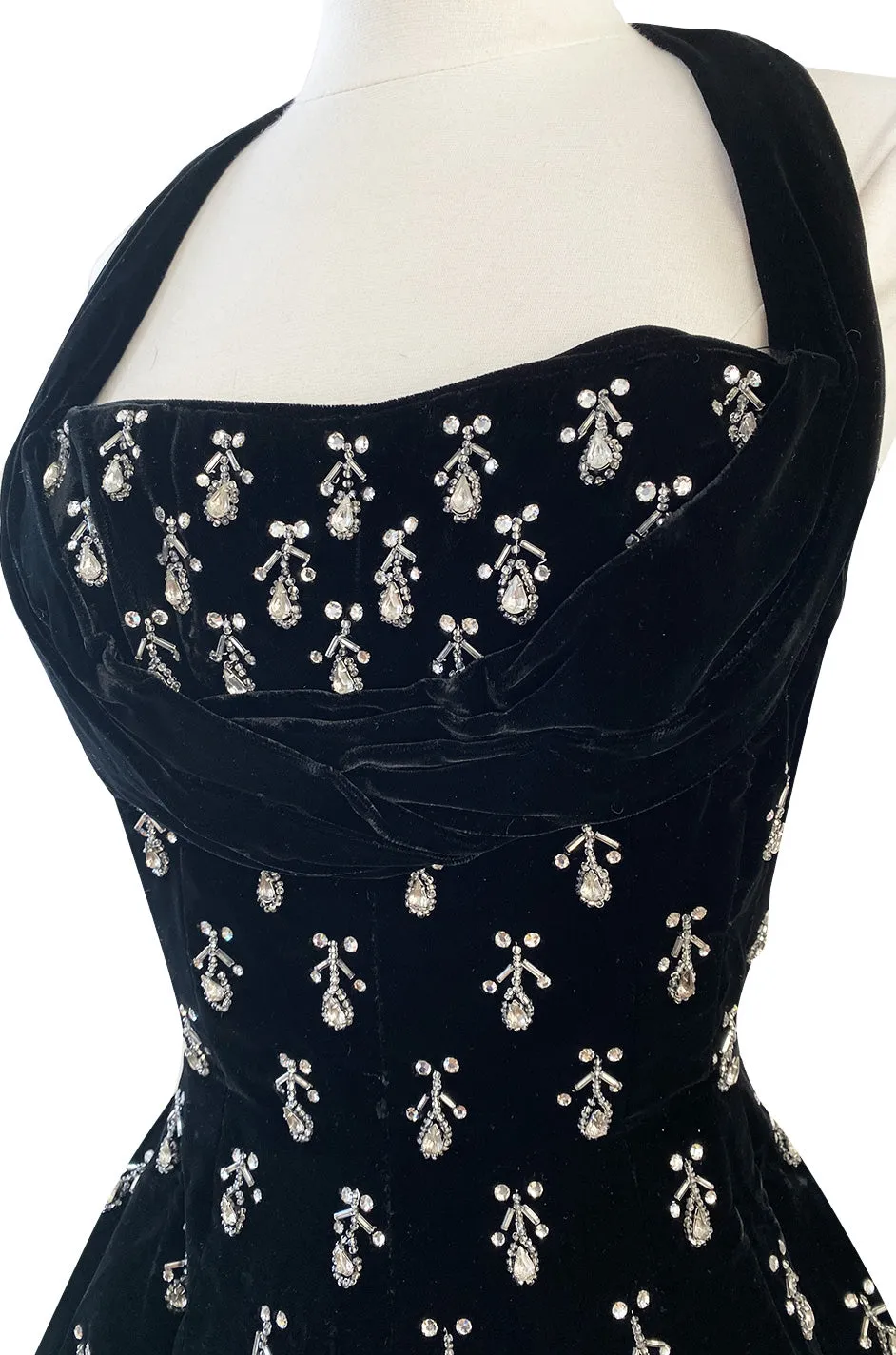 Incredible 1950s Ceil Chapman Jewelled Rhinestone Tear Drop Black Velvet Shelf Bust Dress