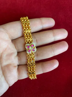 Kanika Gold Plated Pachi Kundan Charm Bracelet JP86