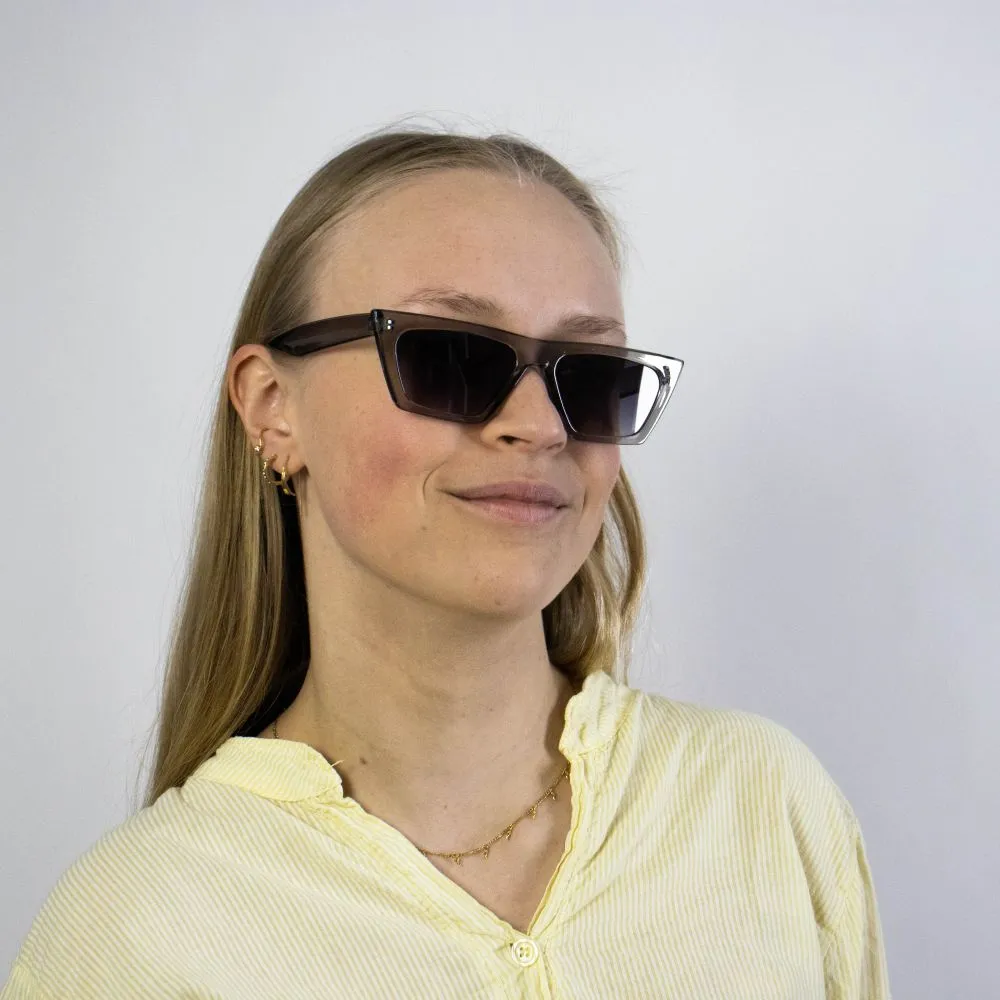 Kira Grey