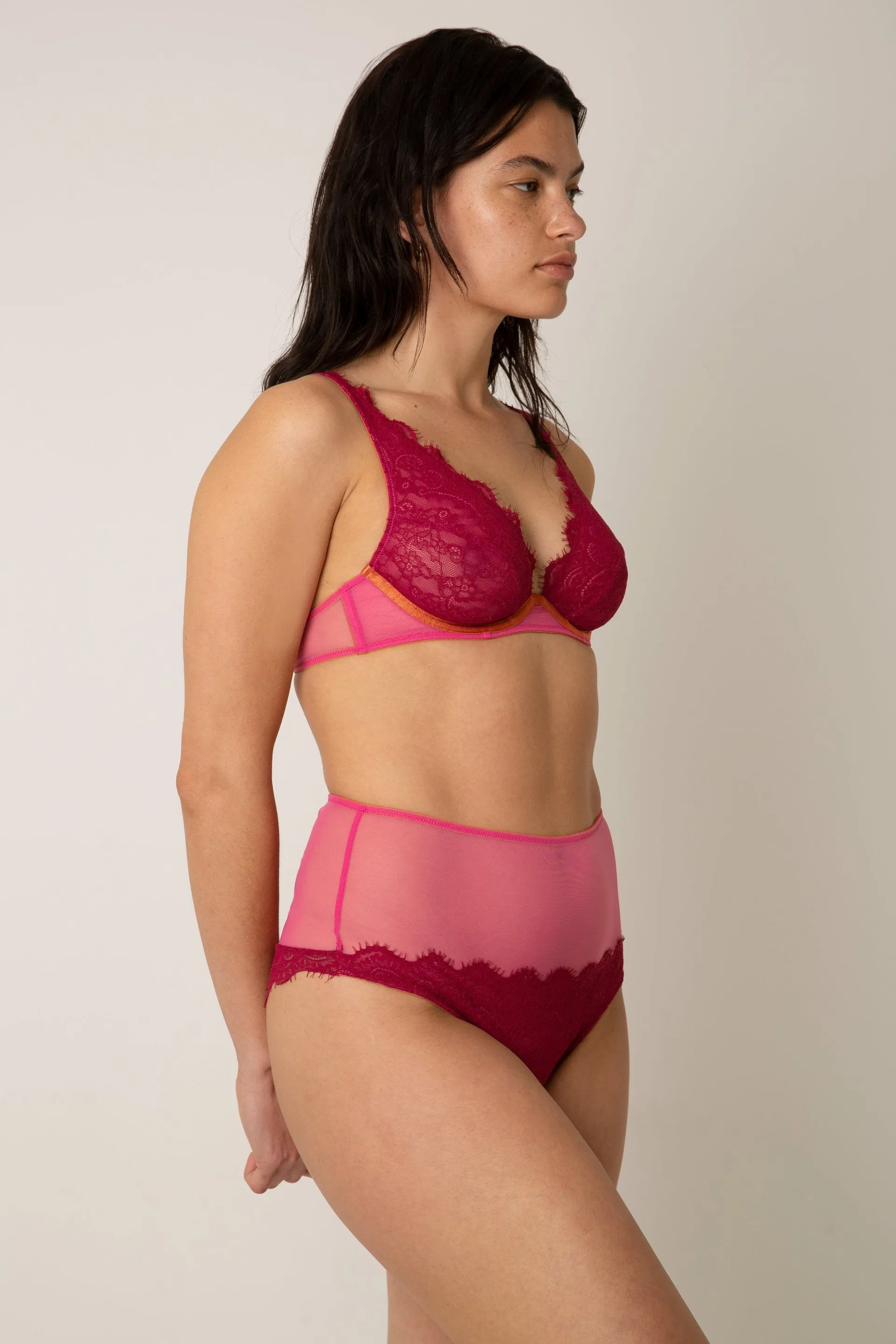 KIRAN HIGH APEX UNDERWIRE BRA