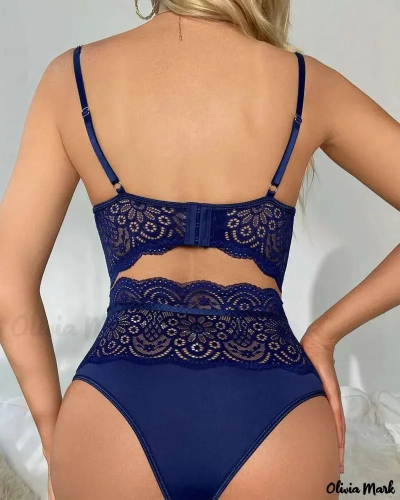 Lingerie set with lace garter