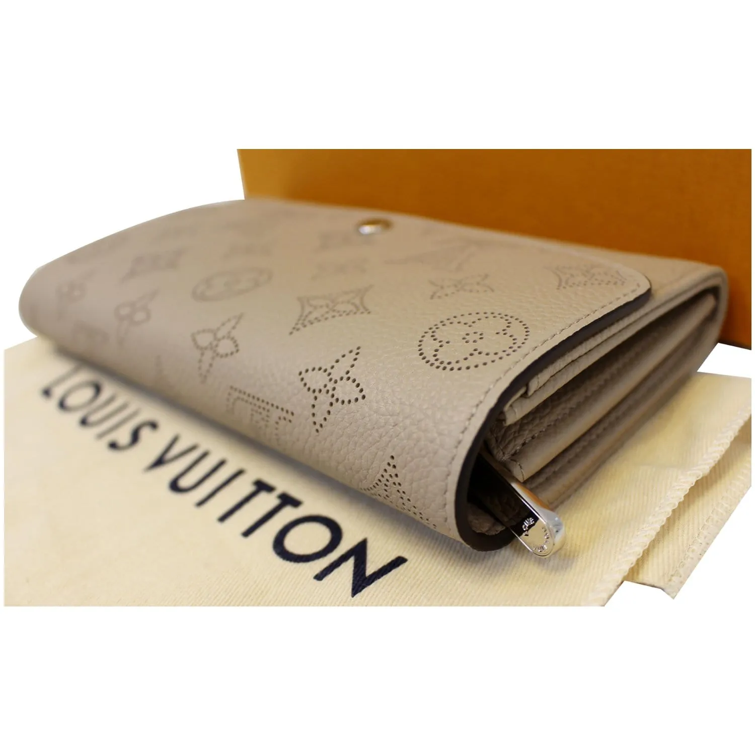LOUIS VUITTON Iris Mahina Leather Wallet Ivory