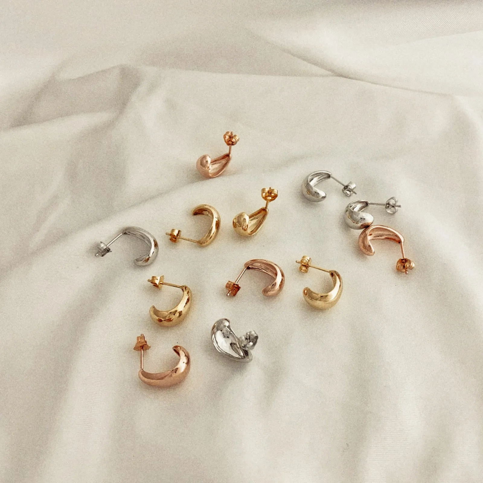 Lula Domed Earrings (18K)