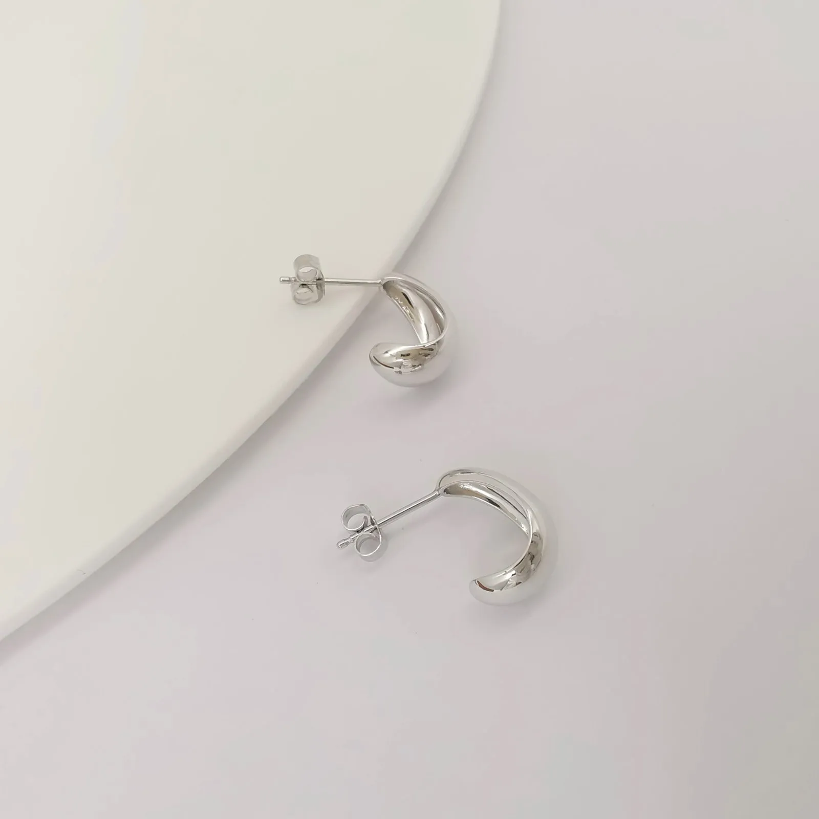 Lula Domed Earrings (18K)