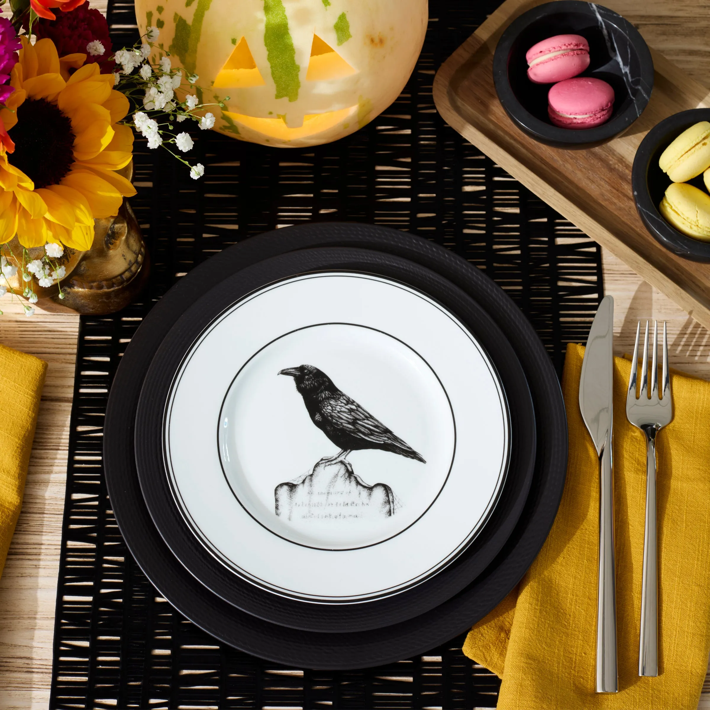 LX Collective Black Accent Plates, Set of 4
