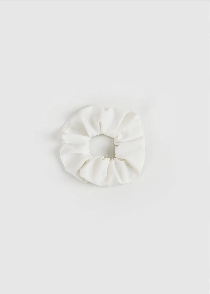 OVERSIZED SCRUNCHIE