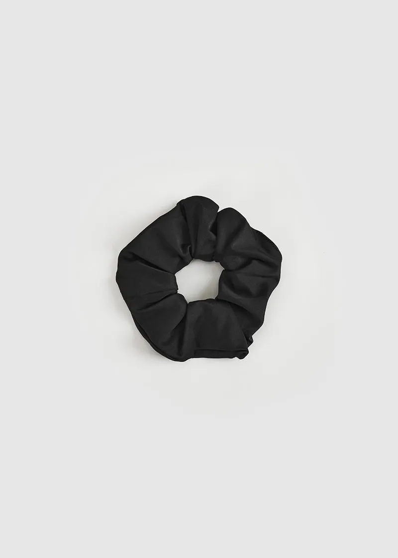 OVERSIZED SCRUNCHIE