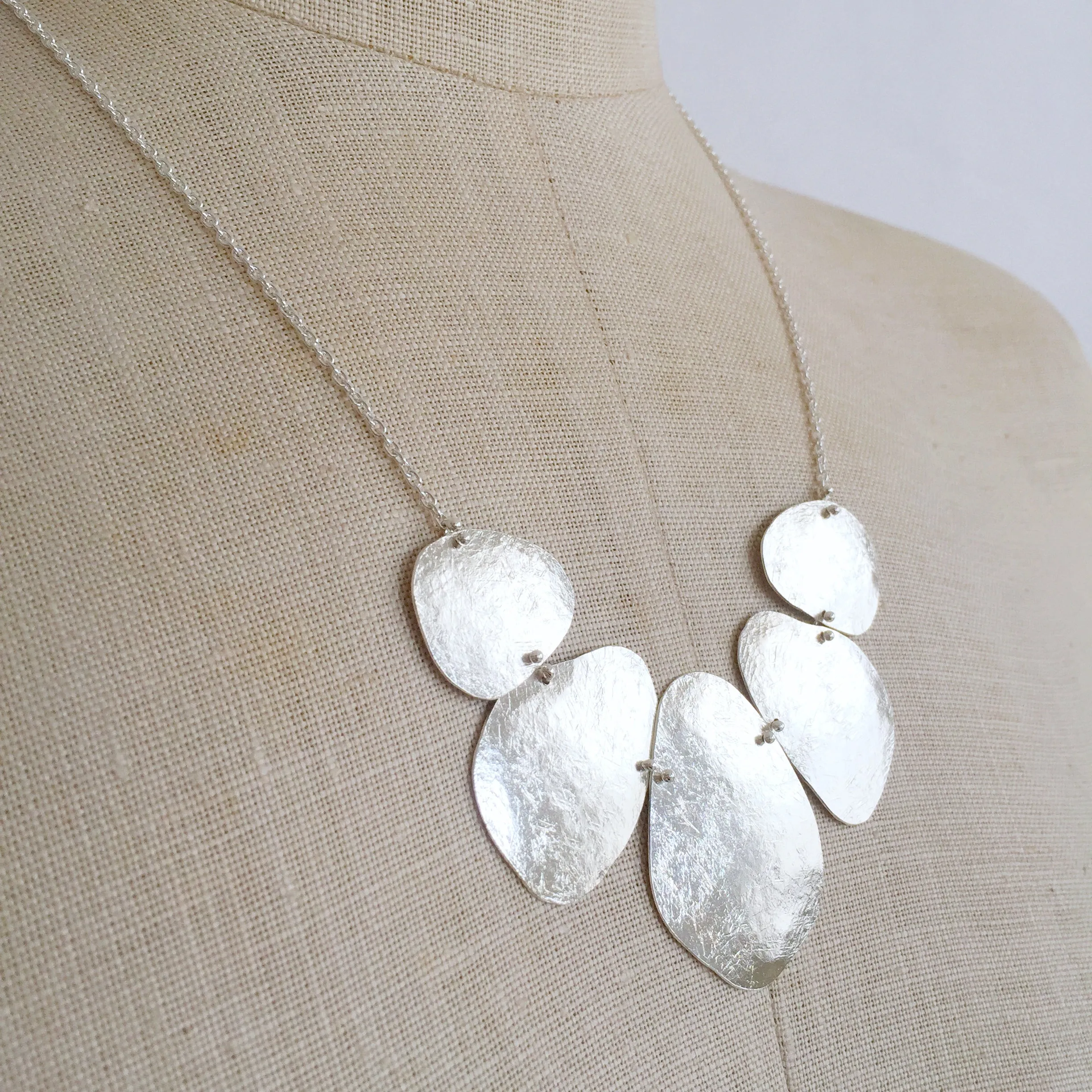 Pebble Fan necklace
