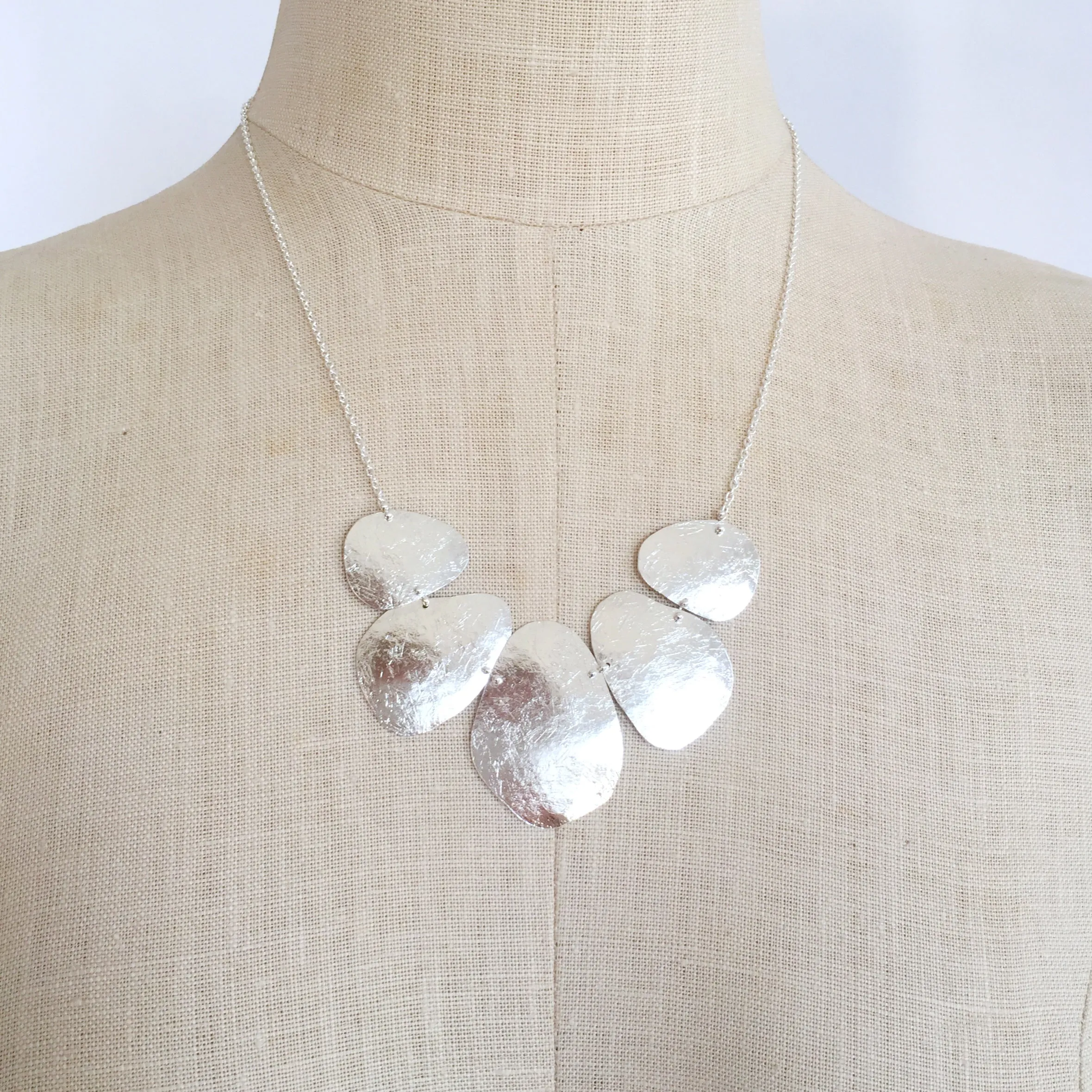Pebble Fan necklace