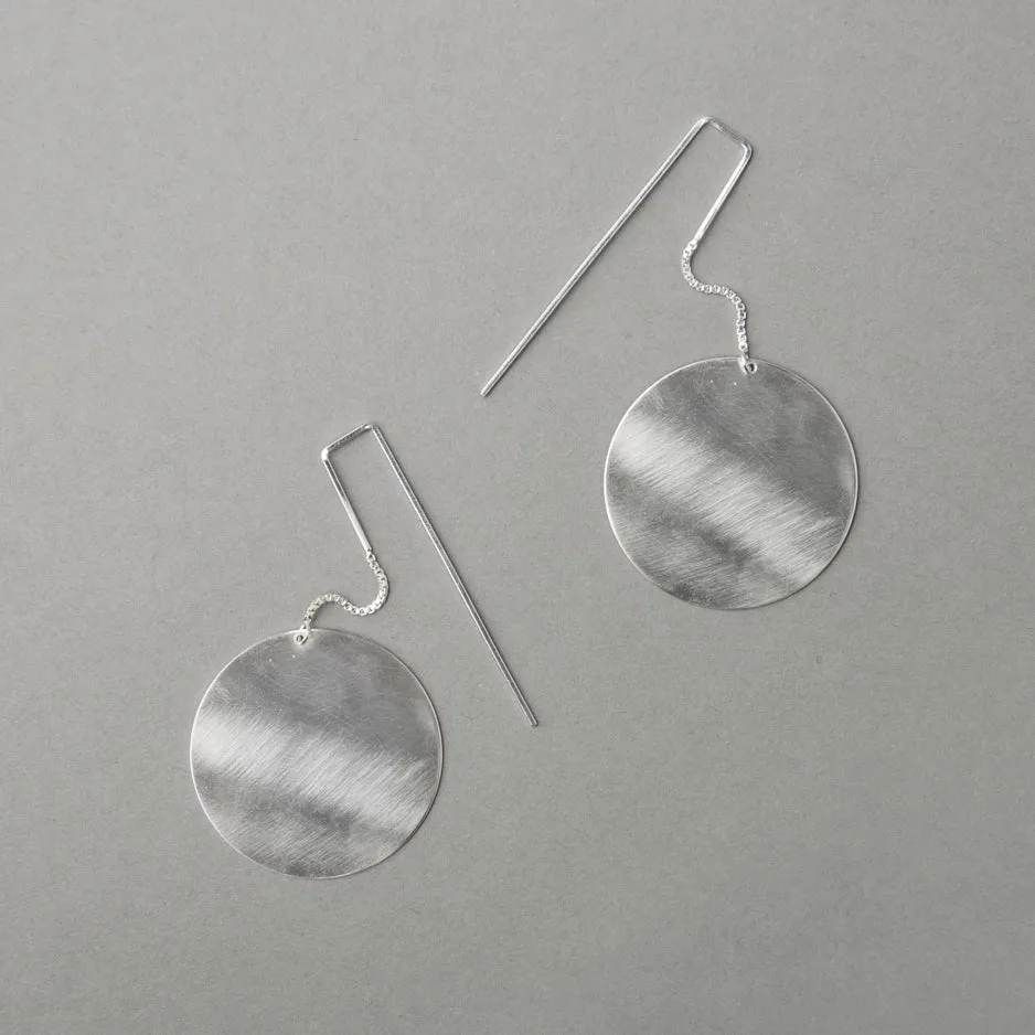PENDULUM EARRING