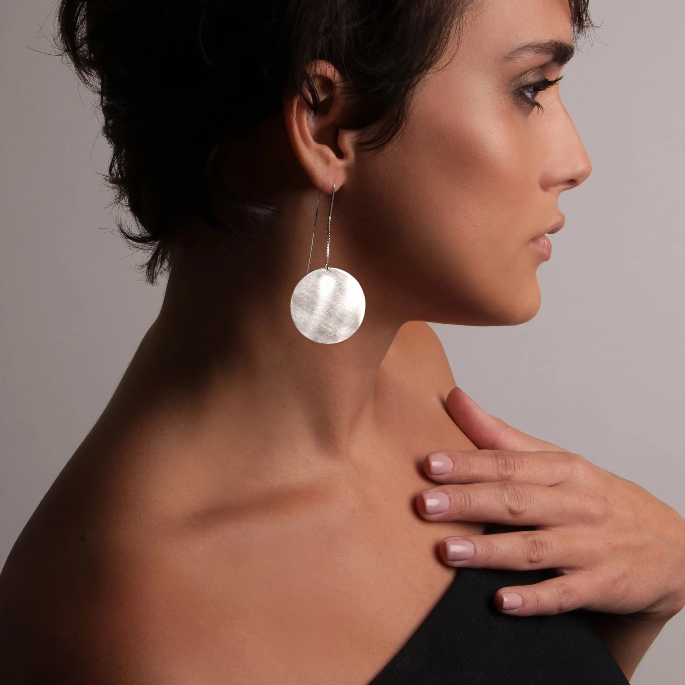 PENDULUM EARRING