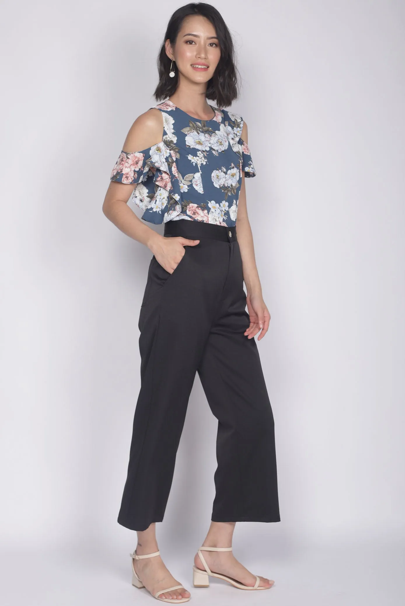 *Premium* Christie Ruffle Floral Top In Blue