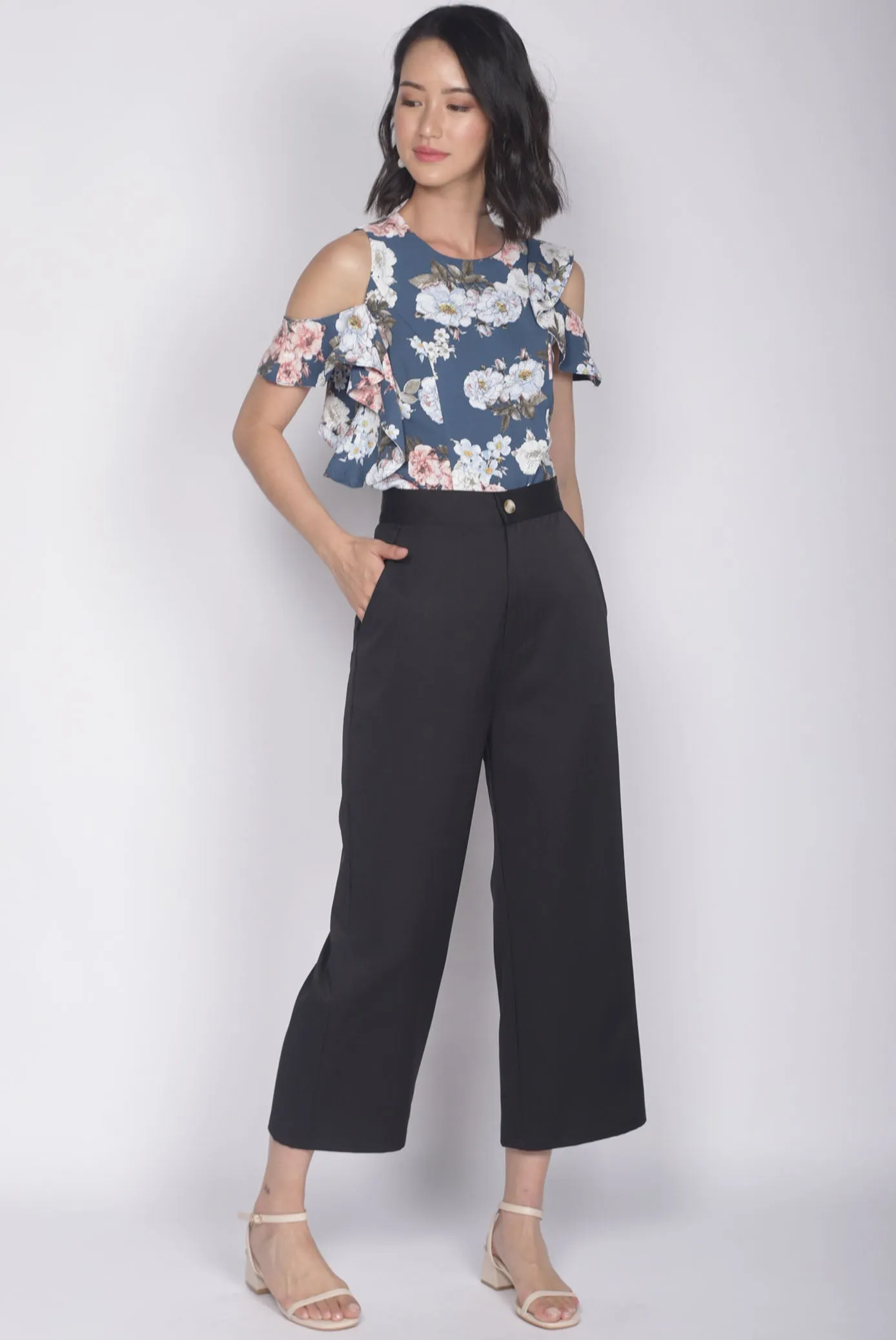 *Premium* Christie Ruffle Floral Top In Blue