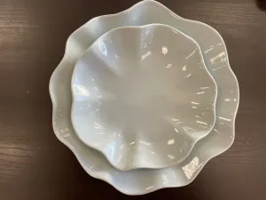 Service for 4 blue flower shaped 4 piece set