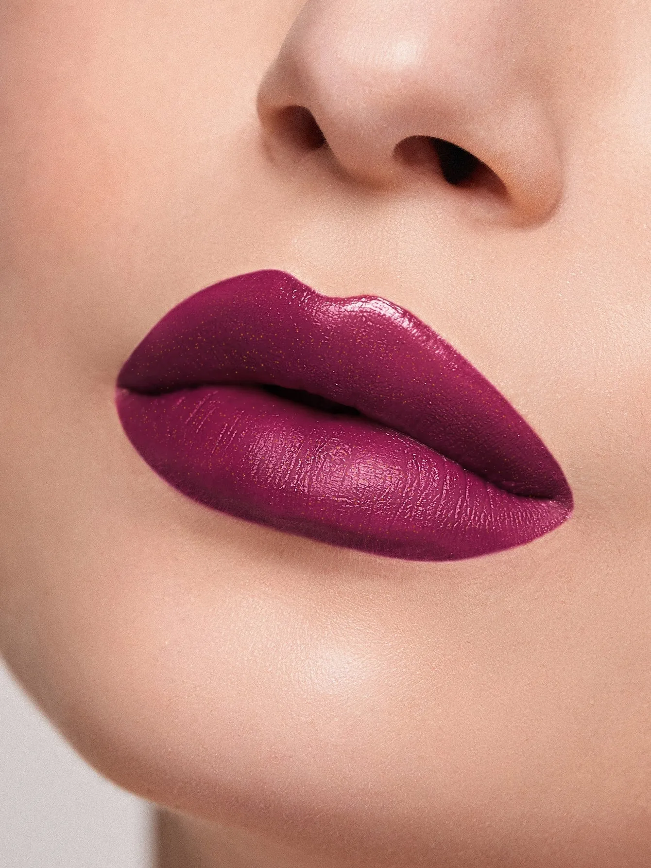STARLIGHT Velvet Lipstick - Bold Berry - FD ⚡