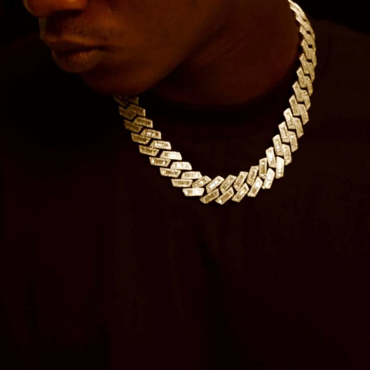 The Proud Moment® - 20mm Baguette Cut Moissanite Diamond Prong Cuban Link Chain in 14K Gold