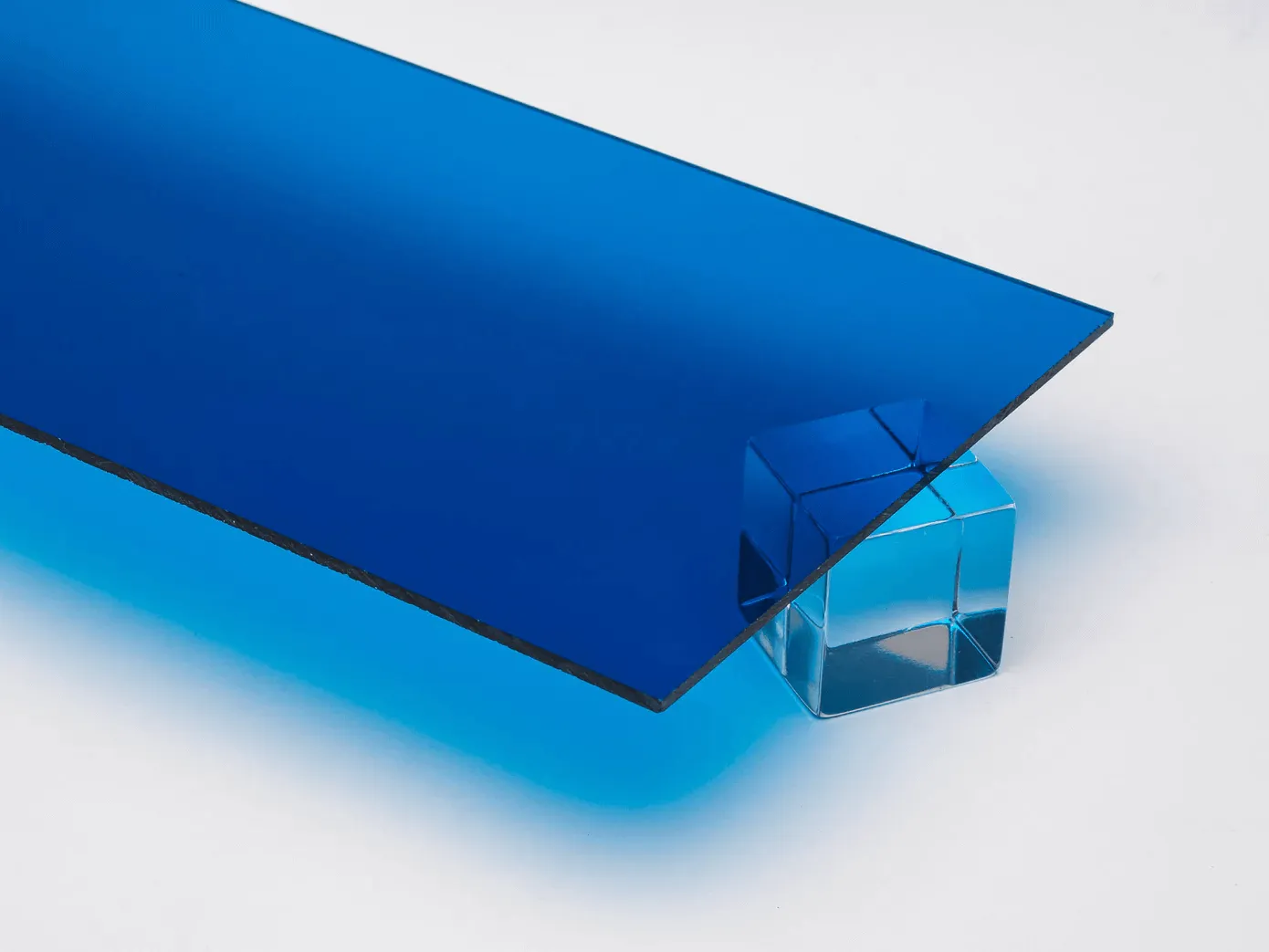 Transparent Gloss: Sapphire