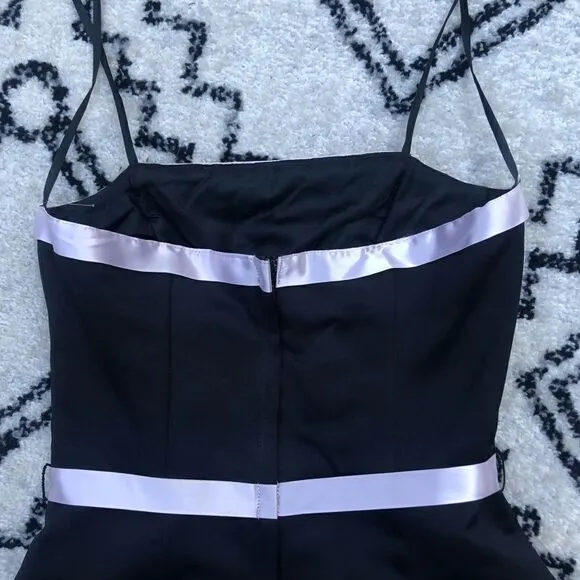 🔥Urban Girls Nite Beautiful black and pink dress . Poofs out with taffeta under