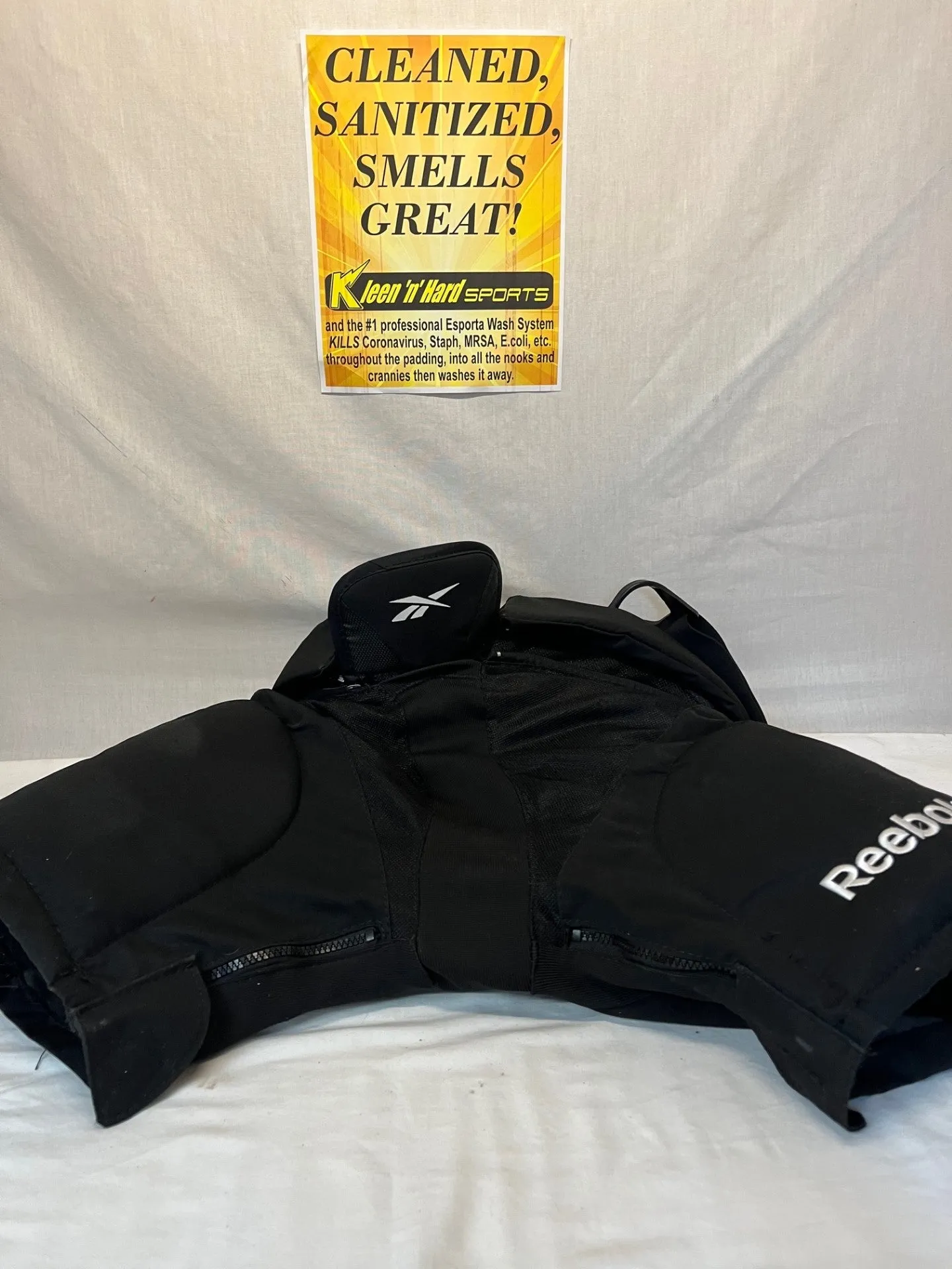 Used Reebok 18K Size Jr L Reg Black Ice Hockey Pants