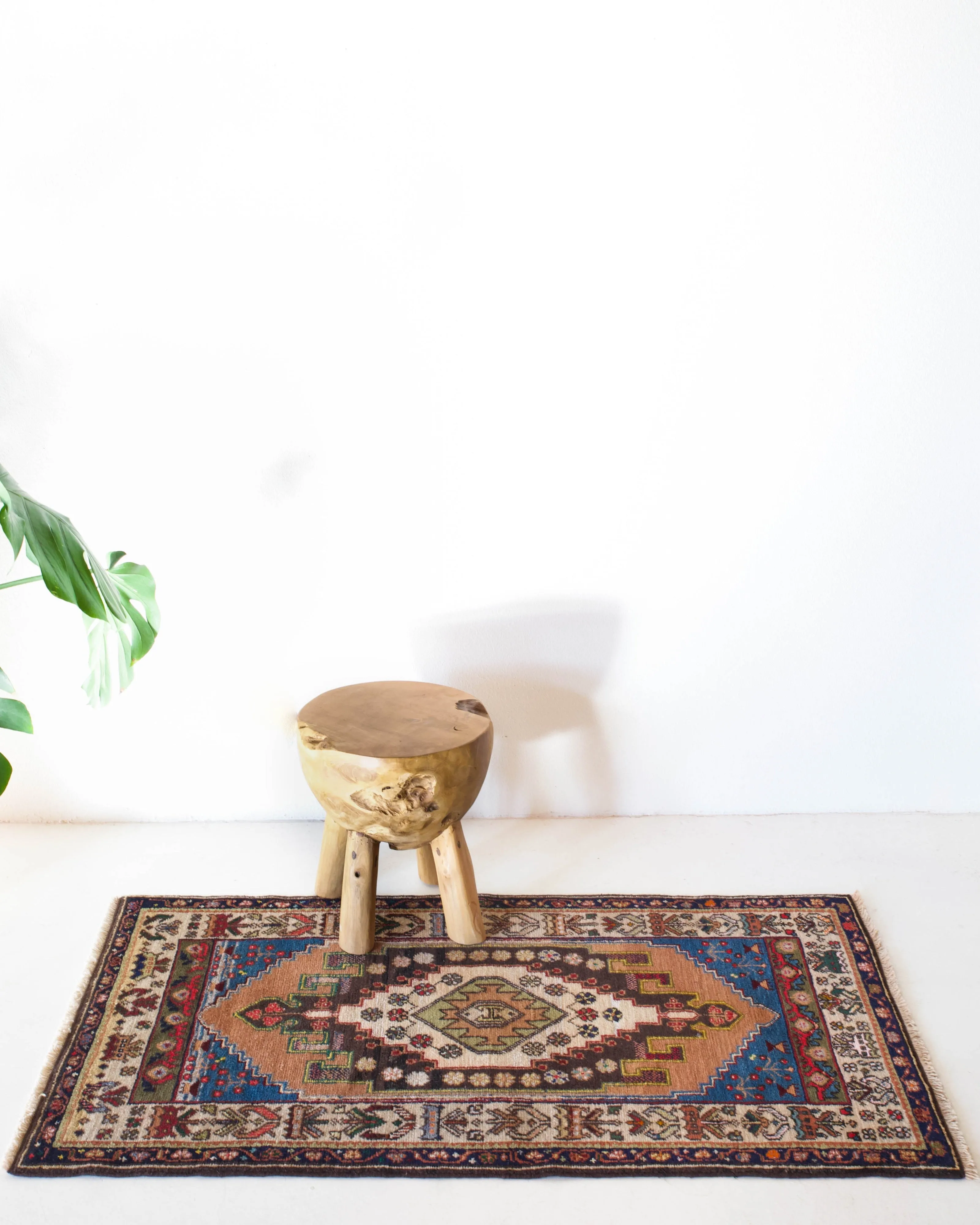 Vintage central Anatolian Rug 2'6"x4'8"